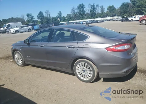 2013 Ford Fusion Titanium Phev z USA, uszkodzony, nr VIN 3FA6P0SU6DR246830